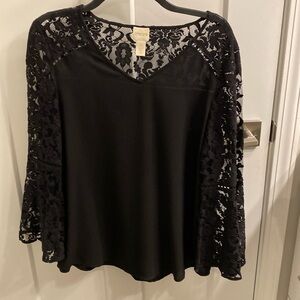 Chicos size 0 black shirt with lace peasant sleeves